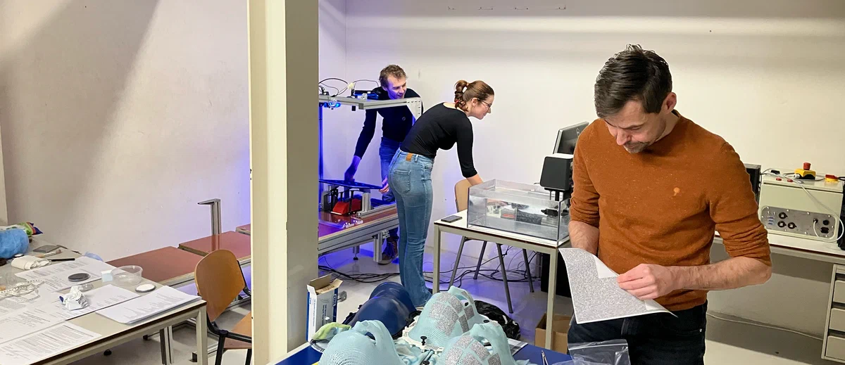 MReye researchers testing ocular MRI equipment at Leiden UMC
